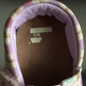 PIC UPDATED—SHOES ARE SOLD